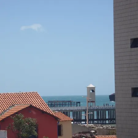 Albergue Metropolis & *