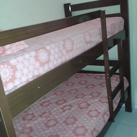 Albergue Metropolis &