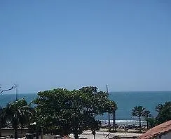 Albergue Metropolis & *